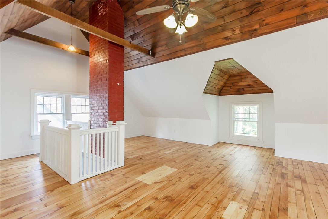 9 Menlo Place Rochester, NY 14620 - Photo 29 of 42 Third floor - reminiscent of a NYC-syle loft!