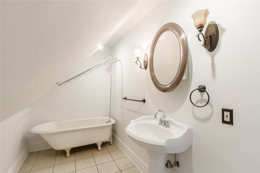 9 Menlo Place Rochester, NY 14620 - Photo 33 of 42 Vintage clawfoot tub!