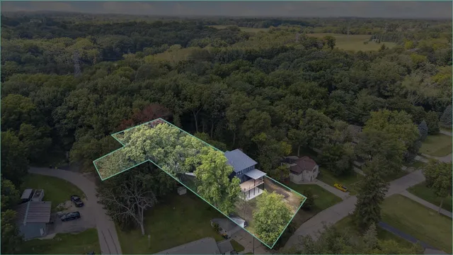 $874,900 | 9795 North Highland Road, Edgerton, WI 53534