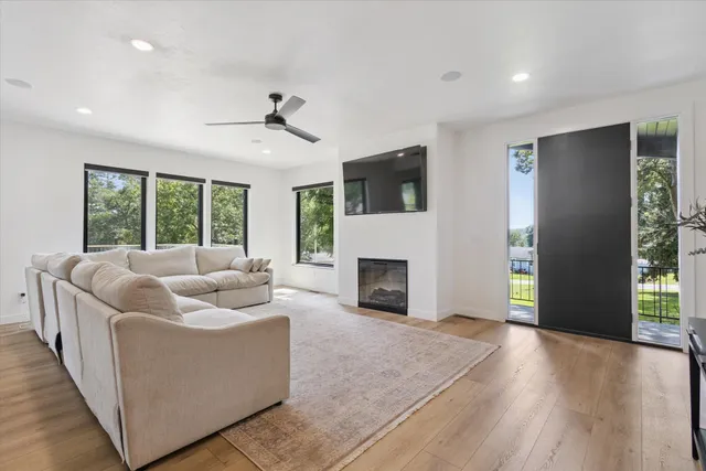 $874,900 | 9795 North Highland Road, Edgerton, WI 53534