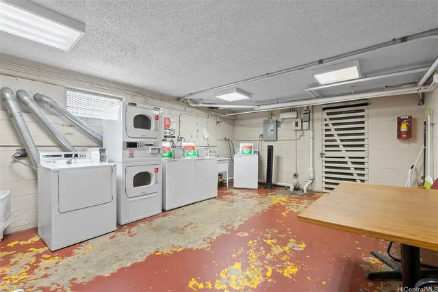 $299,000 | 1735 Dole Street, Unit 106, Honolulu, HI 96822