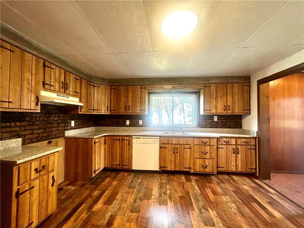 145 Grant Street Star Junction, PA 15482 - Photo 4 of 20