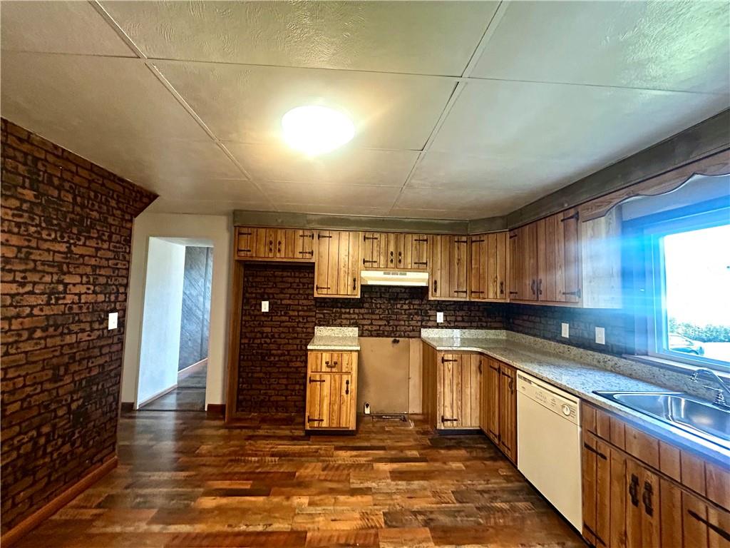 145 Grant Street Star Junction, PA 15482 - Photo 5 of 20