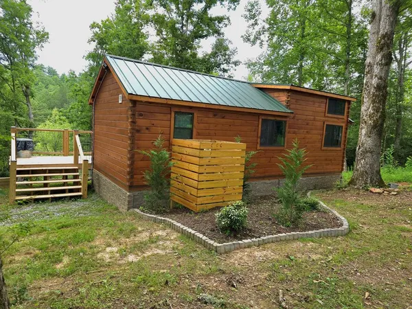$210,000 | 721 Holly Point Drive, Murphy, NC 28906