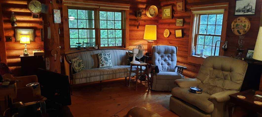 4225 Whitaker Road Harlem, GA 30814 - Photo 4 of 11 Living room