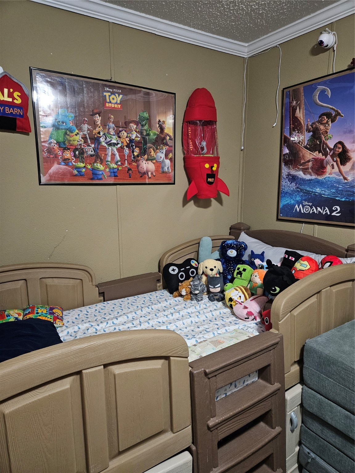 391 Deer Country Road Chester, TX 75936 - Photo 13 of 15 a utility room with toys and wall painting