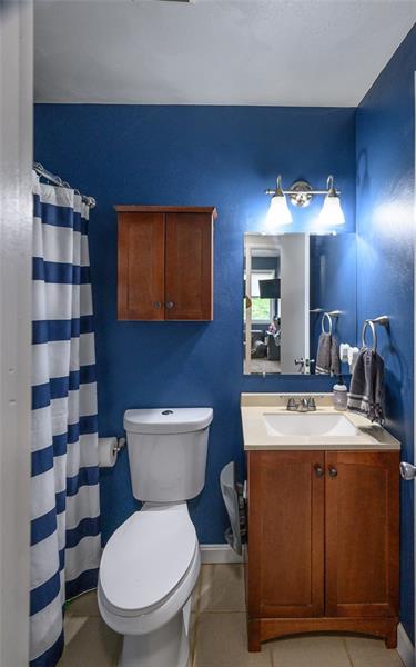 132 Barrington Ridge Delmont, PA 15626 - Photo 10 of 16 Main Bathroom