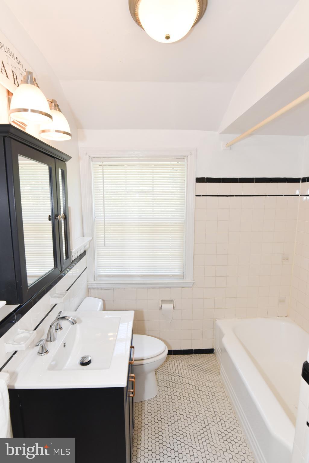 4208 Westview Road Baltimore, MD 21218 - Photo 17 of 43