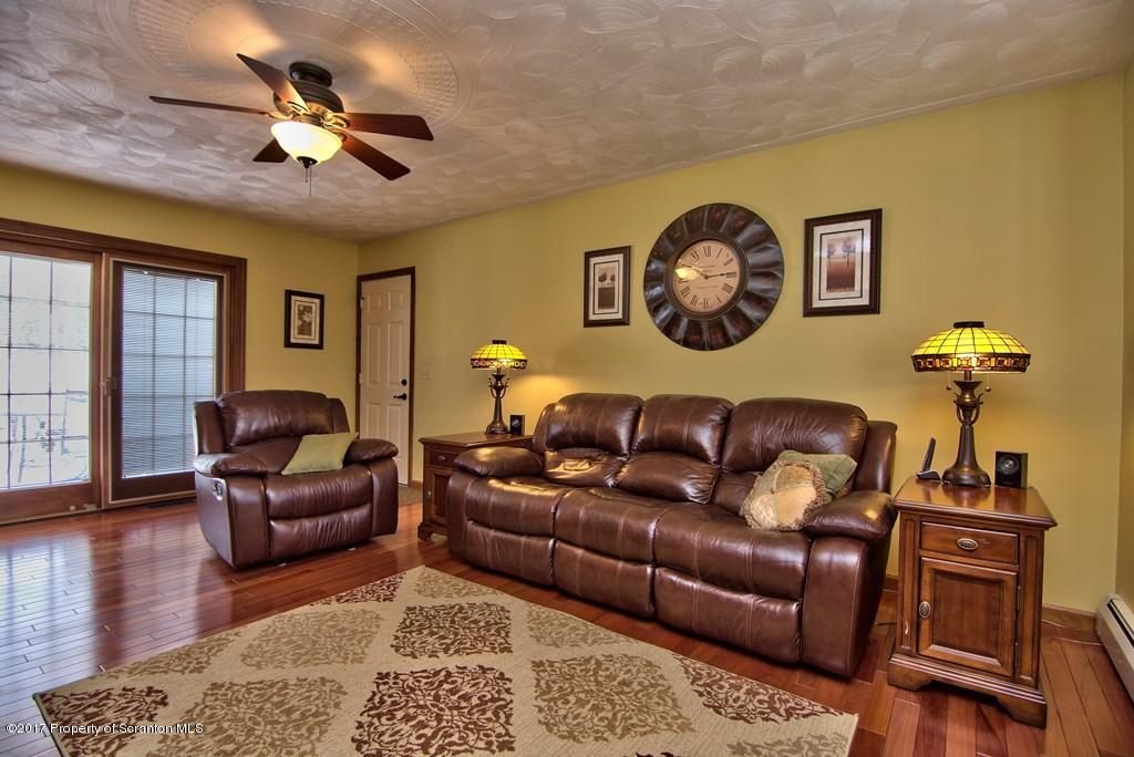 914 Clearview Road Moscow, PA 18444 - Photo 34 of 66 Gallery Image 34