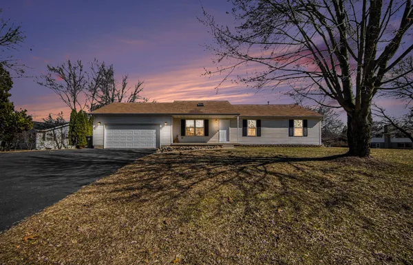 $314,900 | 115 Sussex Place, Brooklyn, MI 49230