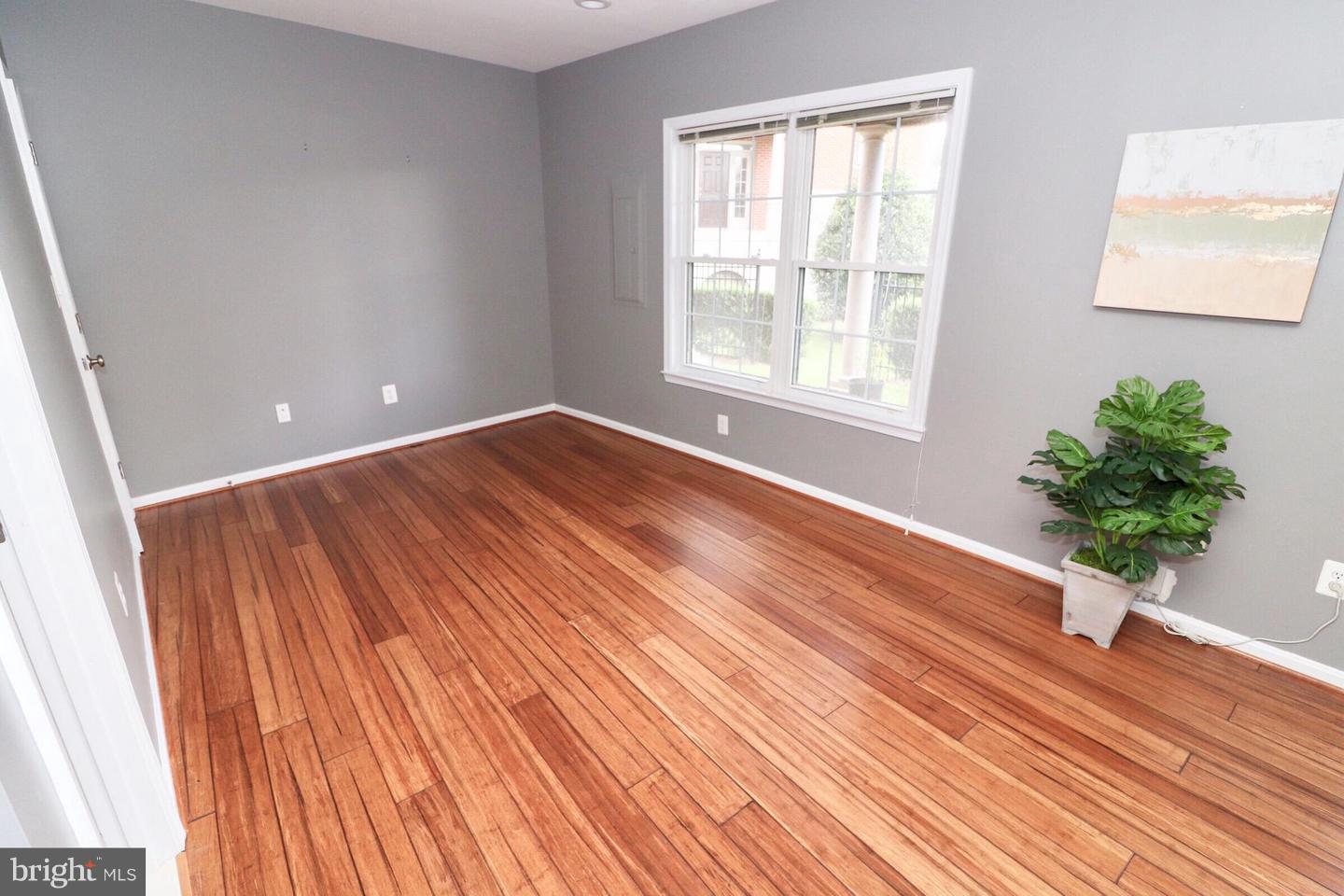 12148 Chancery Station Circle Reston, VA 20190 - Photo 4 of 13