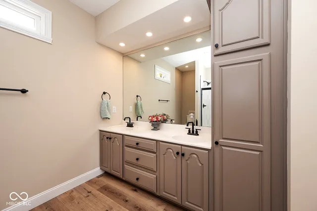 $549,000 | 5268 Oakbrook Drive, Plainfield, IN 46168