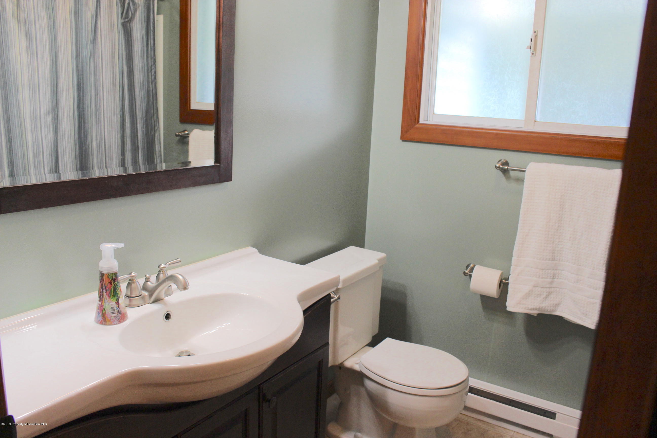 1020 Newton Road Clarks Summit, PA 18411 - Photo 15 of 40 Full Bathroom