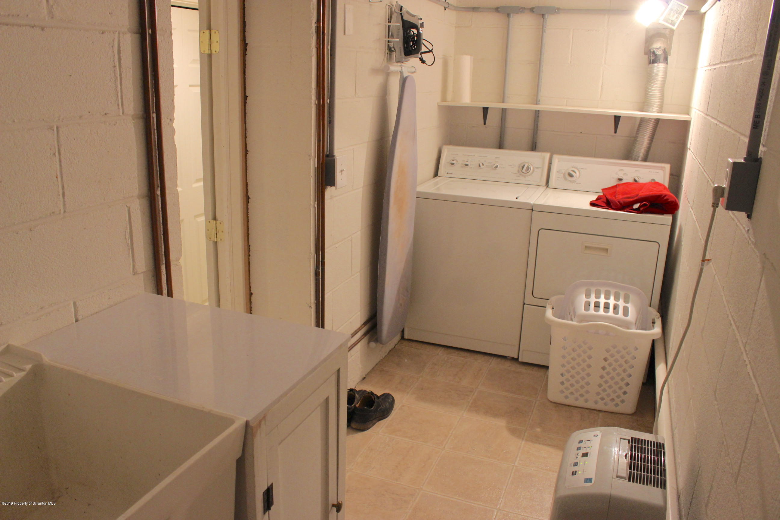 1020 Newton Road Clarks Summit, PA 18411 - Photo 26 of 40 Laundry