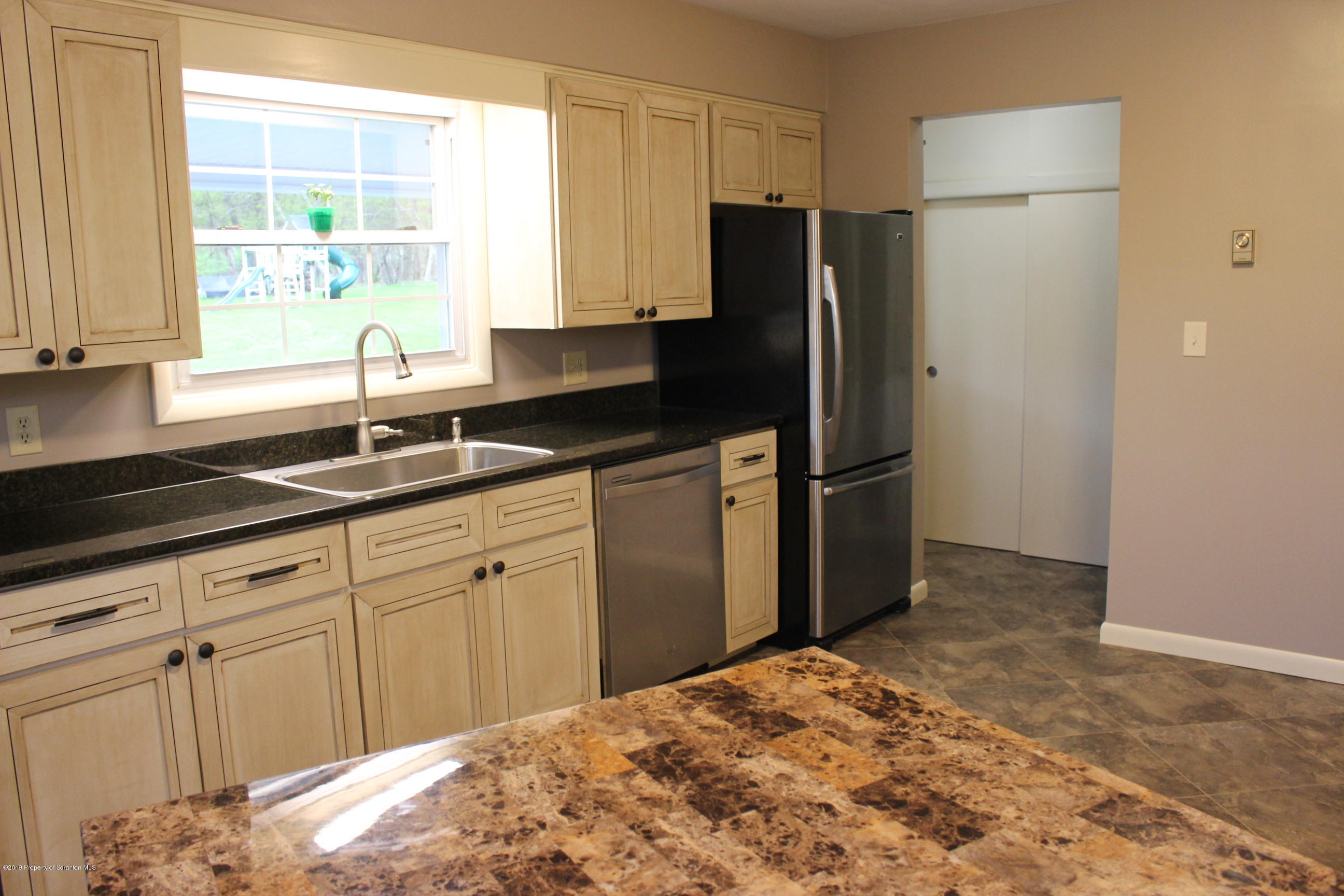 1020 Newton Road Clarks Summit, PA 18411 - Photo 10 of 40 Kitchen