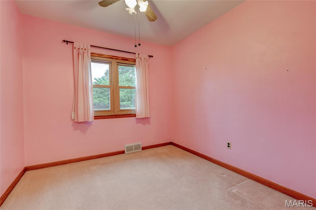 5673 Humbert Road Godfrey, IL 62035 - Photo 19 of 37