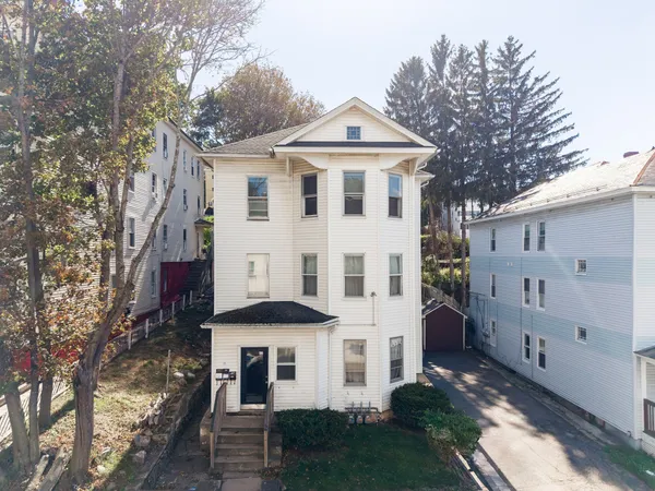 $2,000 | 10 Alpine Street, Unit 3, Worcester, MA 01610
