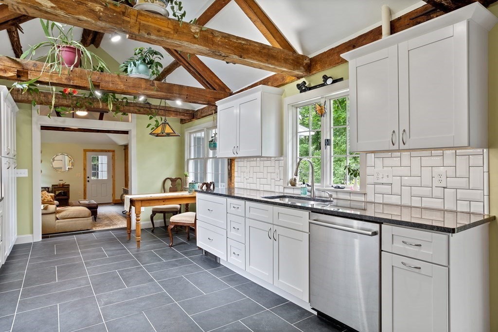 11 Turnpike Road Townsend, MA 01469 - Photo 17 of 41