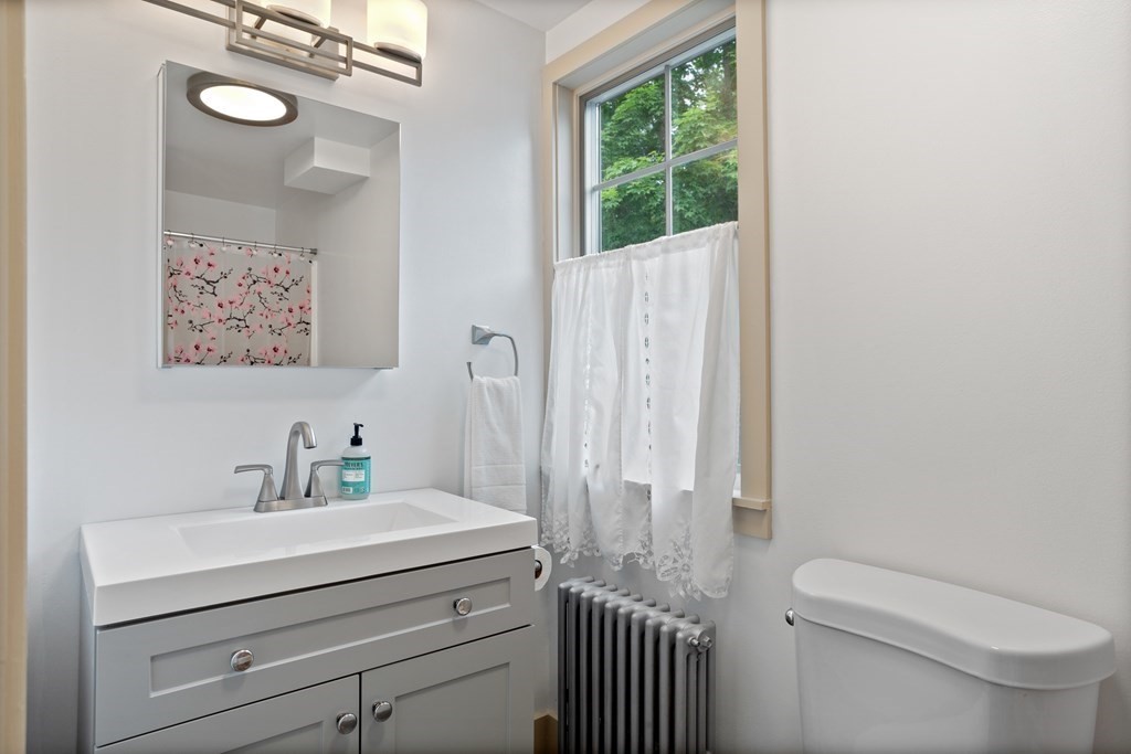 11 Turnpike Road Townsend, MA 01469 - Photo 32 of 41