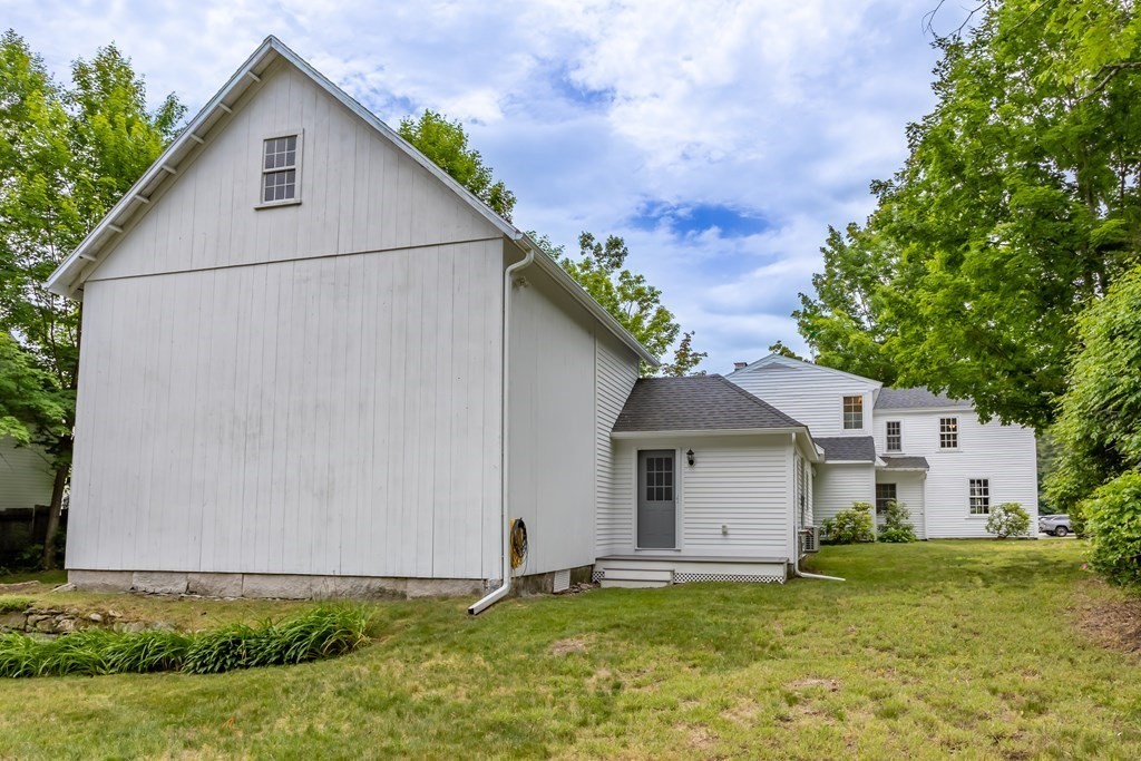 11 Turnpike Road Townsend, MA 01469 - Photo 35 of 41