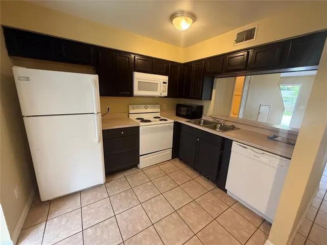 $1,400 | 217 South Moss Road, Winter Springs, FL 32708