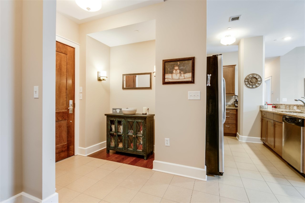 27 Library Street Northeast, Unit 302 Grand Rapids, MI 49503 - Photo 4 of 27