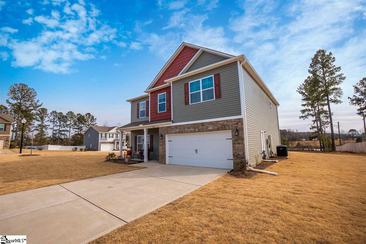 605 Autumn Breeze Walk Inman, SC 29349 - Photo 2 of 36