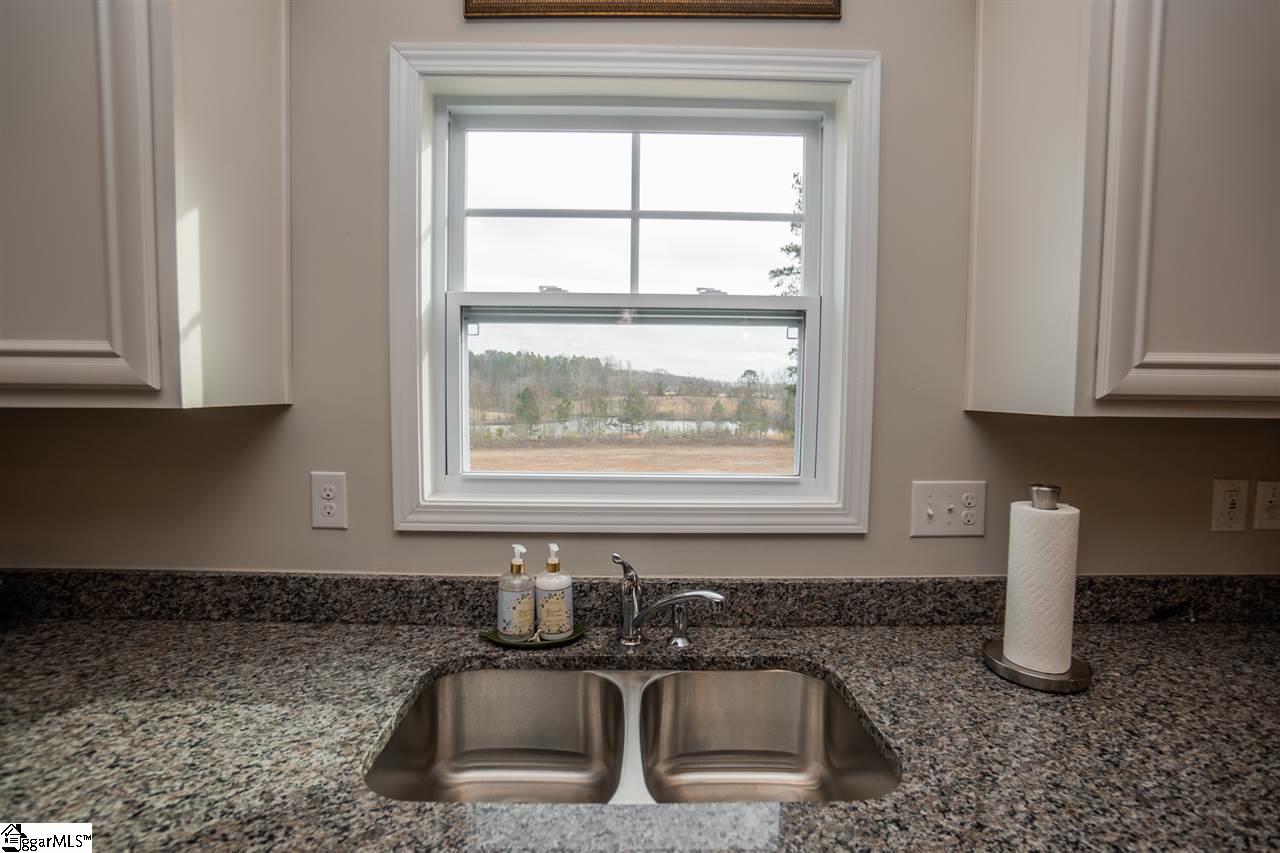 605 Autumn Breeze Walk Inman, SC 29349 - Photo 12 of 36