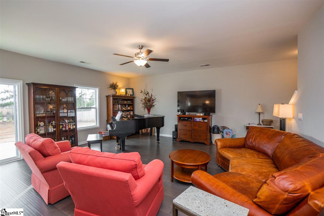 605 Autumn Breeze Walk Inman, SC 29349 - Photo 16 of 36