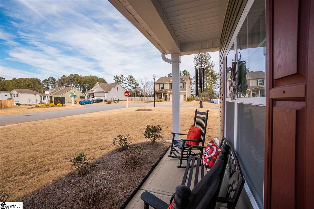 605 Autumn Breeze Walk Inman, SC 29349 - Photo 7 of 36