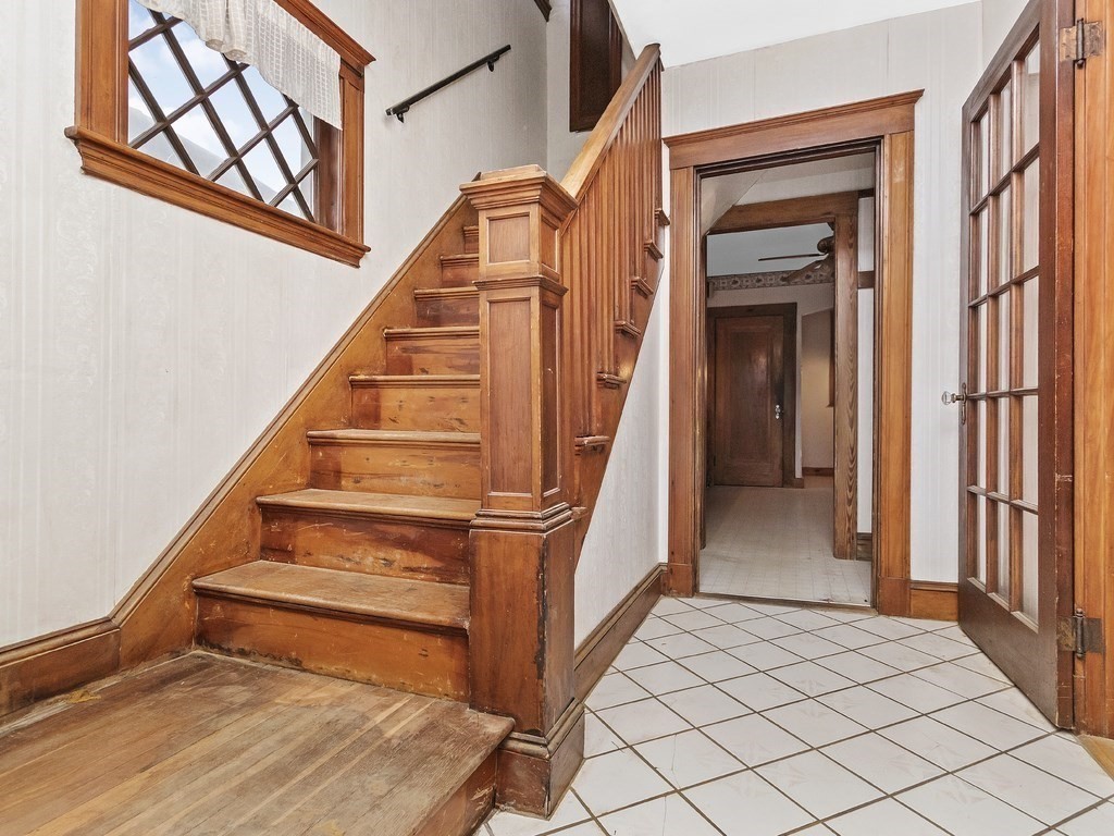 42 Maypole Road Quincy, MA 02169 - Photo 3 of 18 Gallery Image 3