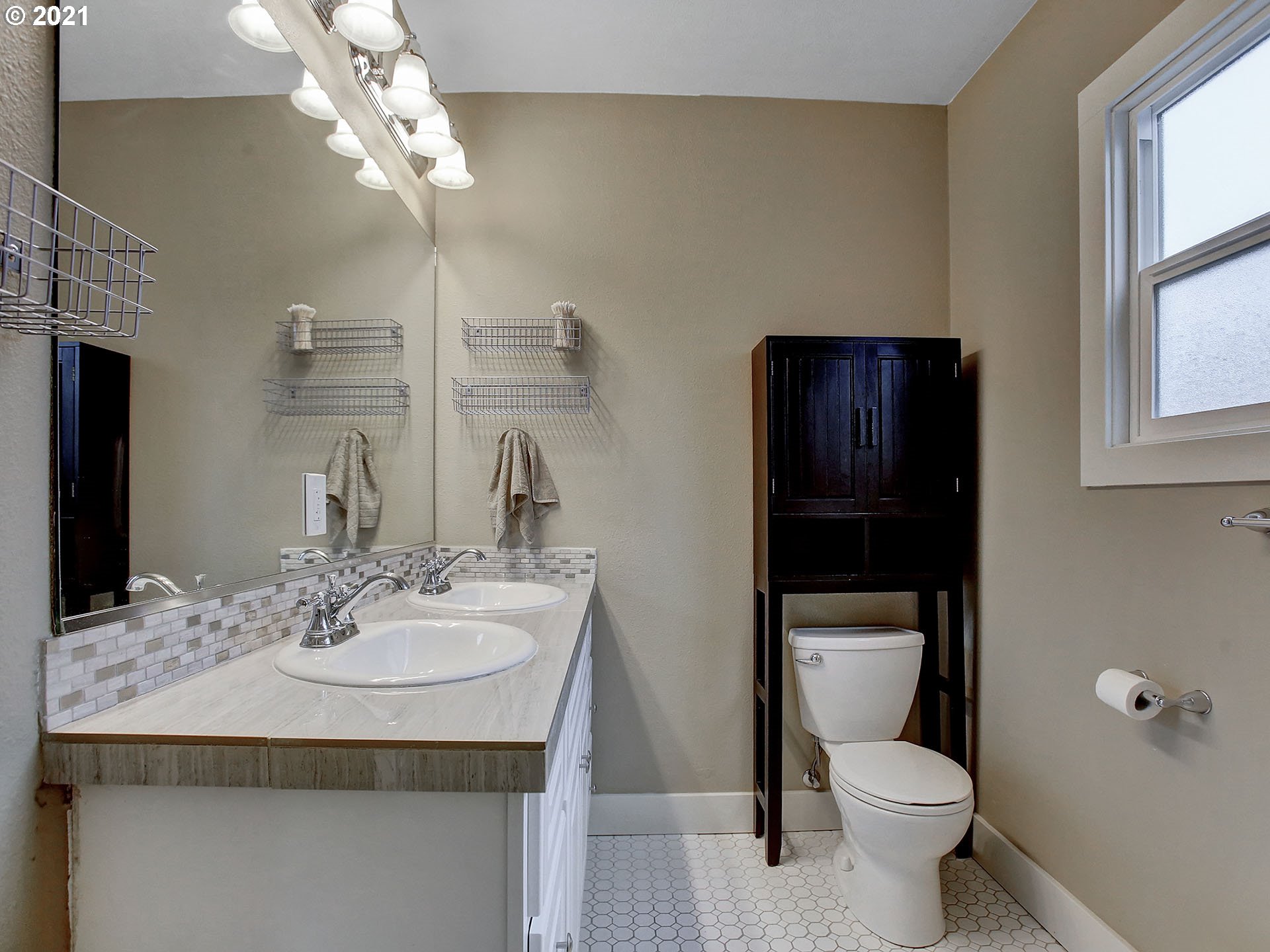 4916 Southeast Rural Street Portland, OR 97206 - Photo 21 of 30 Gallery Image 21