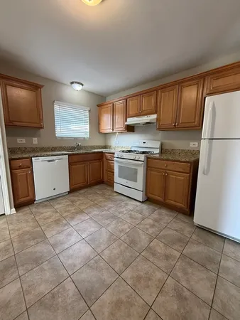 $1,825 | 9104 Lincoln Court, Unit 203, Orland Park, IL 60462