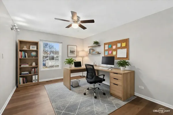 $419,990 | 1102 Southbridge Lane, Schaumburg, IL 60169