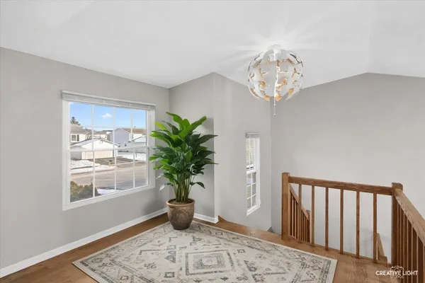 $419,990 | 1102 Southbridge Lane, Schaumburg, IL 60169