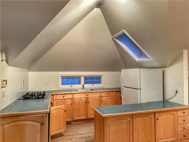 $1,700 | 546 West Taft Avenue, Bridgeport, CT 06604