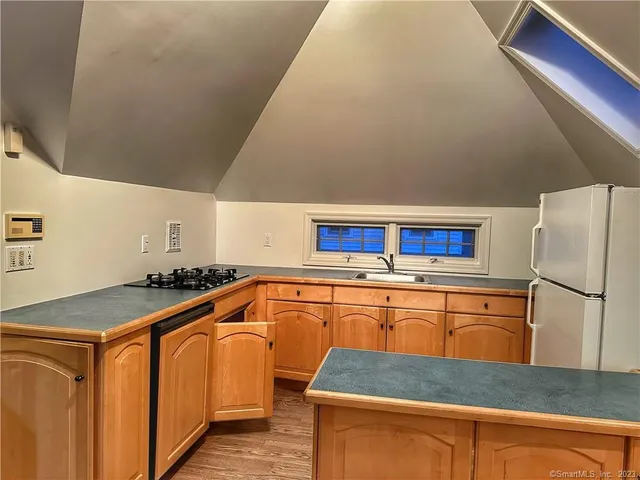 $1,700 | 546 West Taft Avenue, Bridgeport, CT 06604