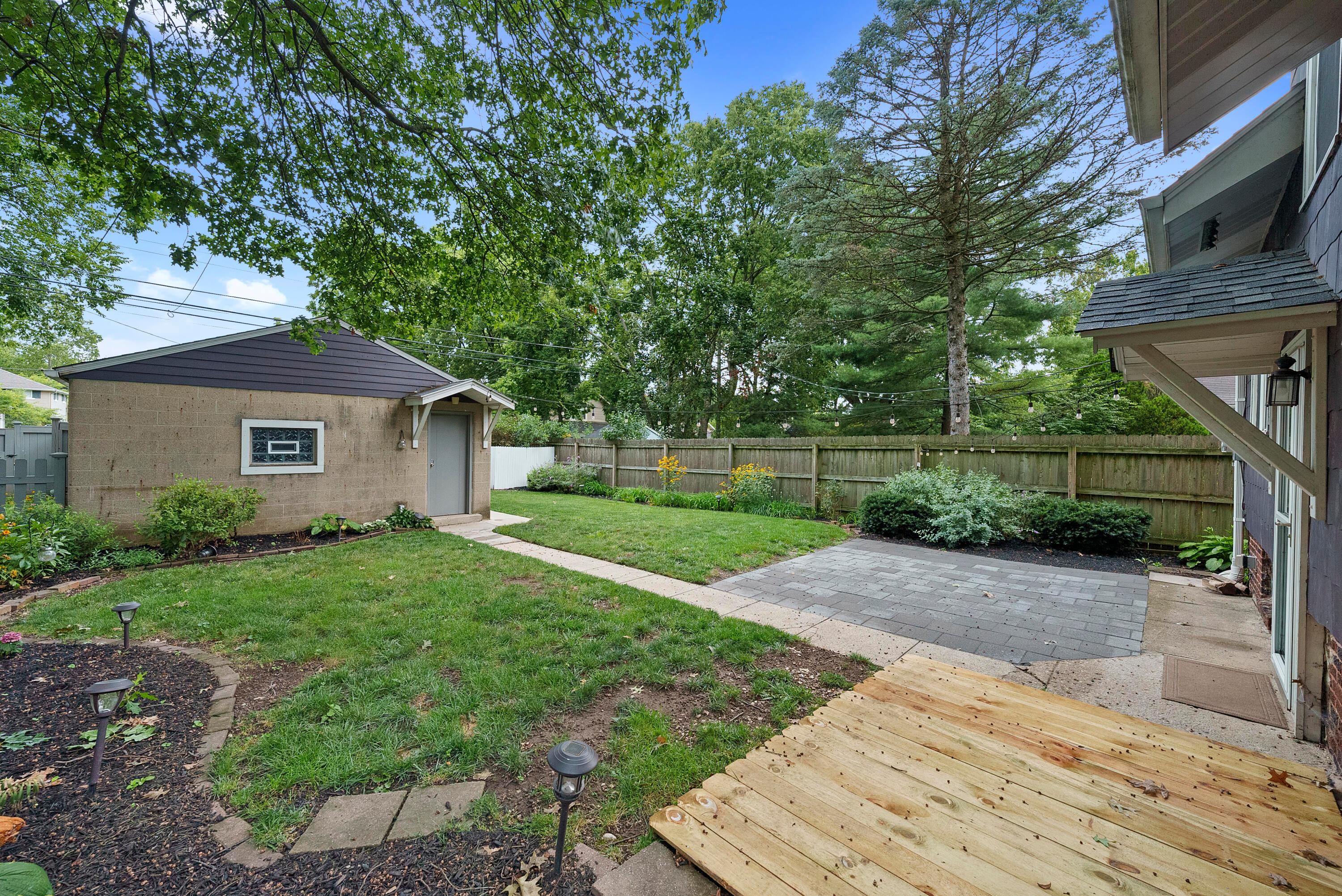 211 Brighton Road Columbus, OH 43202 - Photo 6 of 40 DSC08022