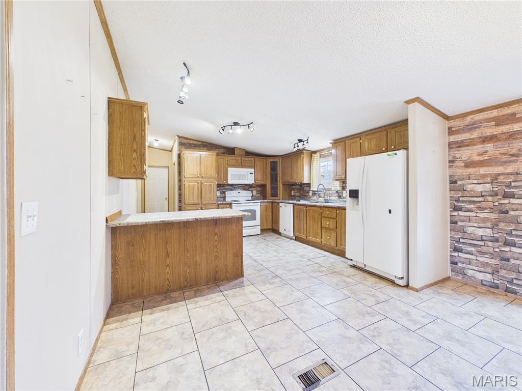 136 Shadow Rock Lake Road Poplar Bluff, MO 63901 - Photo 14 of 34