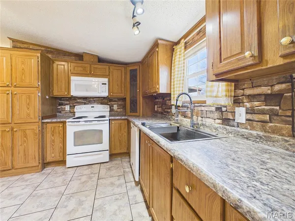 $162,500 | 136 Shadow Rock Lake Road, Poplar Bluff, MO 63901