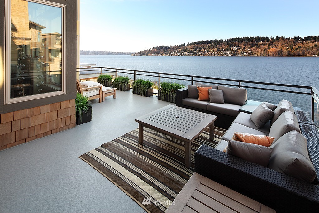 4023 Williams Avenue North Renton, WA 98056 - Photo 1 of 23 Gallery Image 1