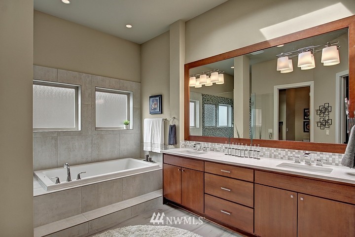 4023 Williams Avenue North Renton, WA 98056 - Photo 11 of 23 Gallery Image 11
