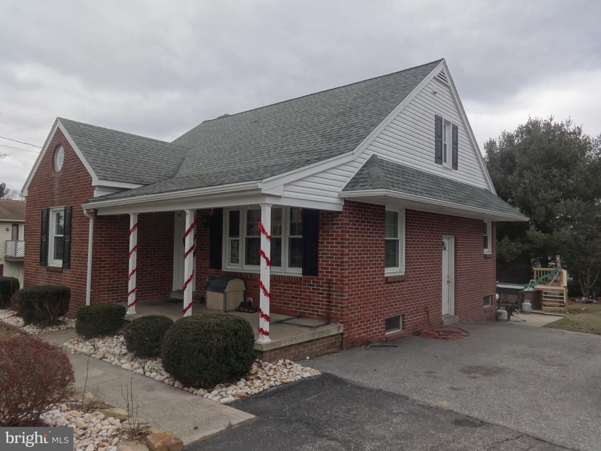 2469 Grandview Road Hanover, PA 17331 - Photo 2 of 5 Right Side of Property