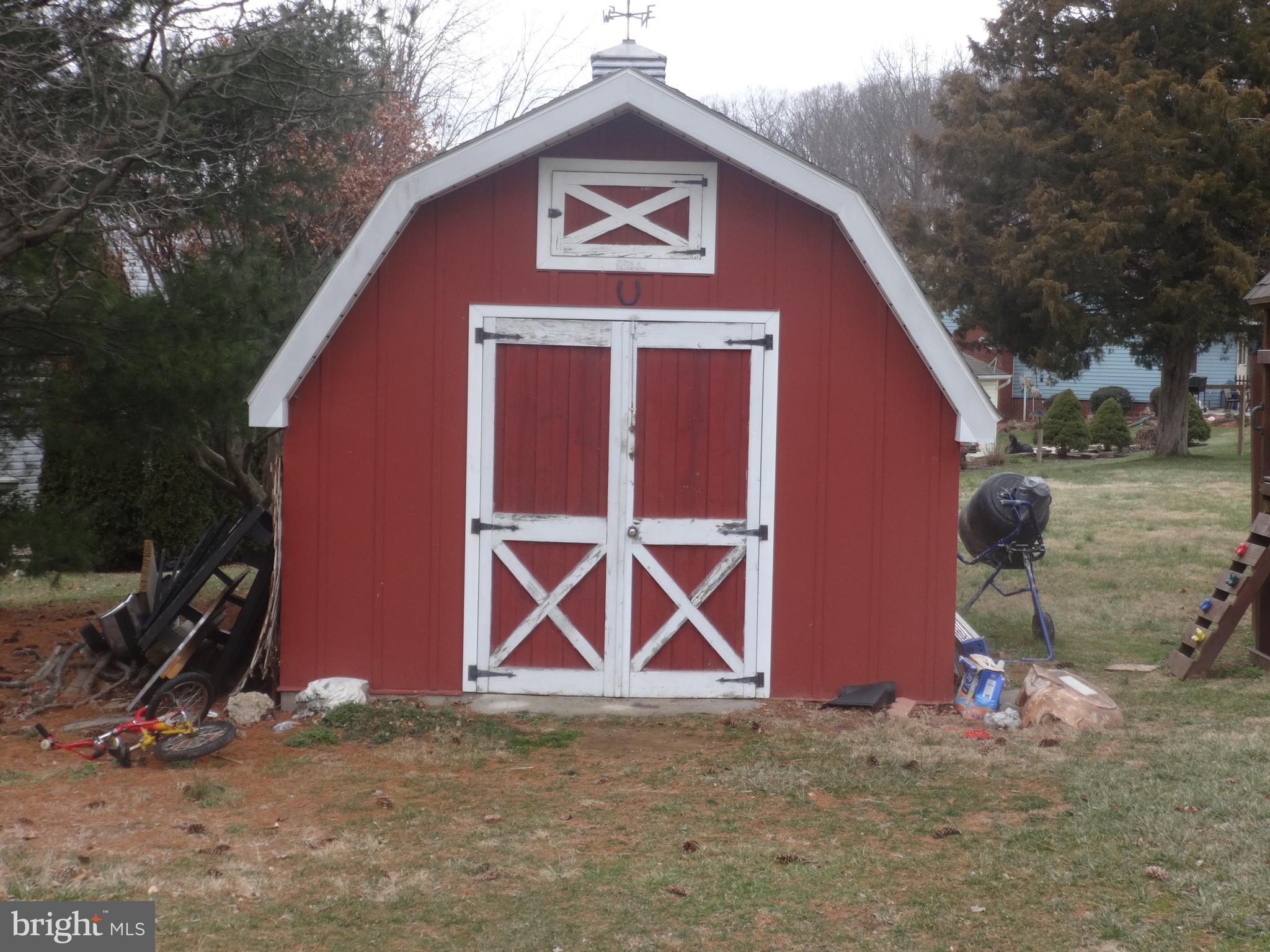 2469 Grandview Road Hanover, PA 17331 - Photo 5 of 5 Storage Building