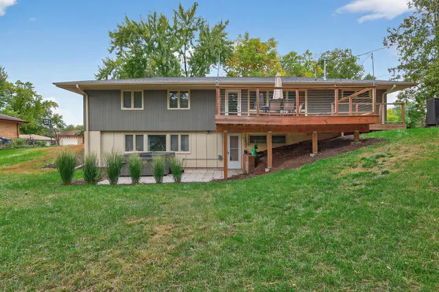 $420,000 | 2670 Quail Avenue North, Golden Valley, MN 55422