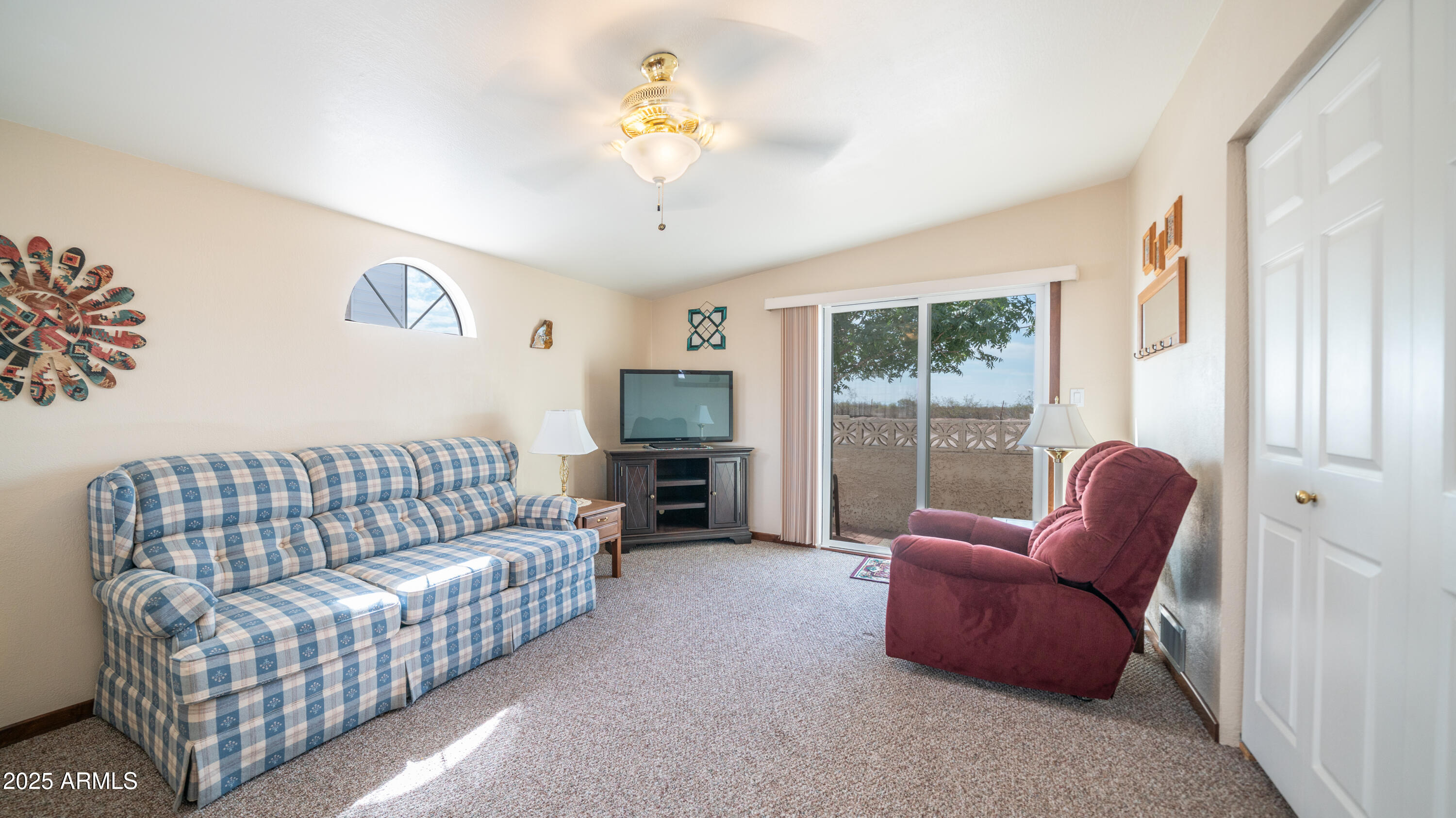 3 Ore Cart Drive, Unit 3 Apache Junction, AZ 85119 - Photo 22 of 59 a living room with furniture