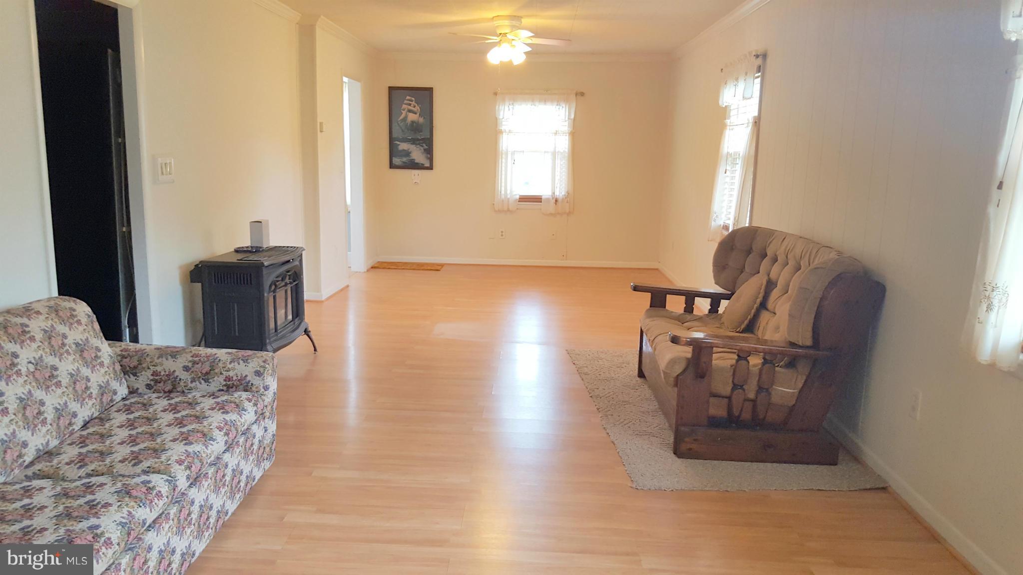 1107 Taylors Island Road Madison, MD 21648 - Photo 12 of 30 Living Room