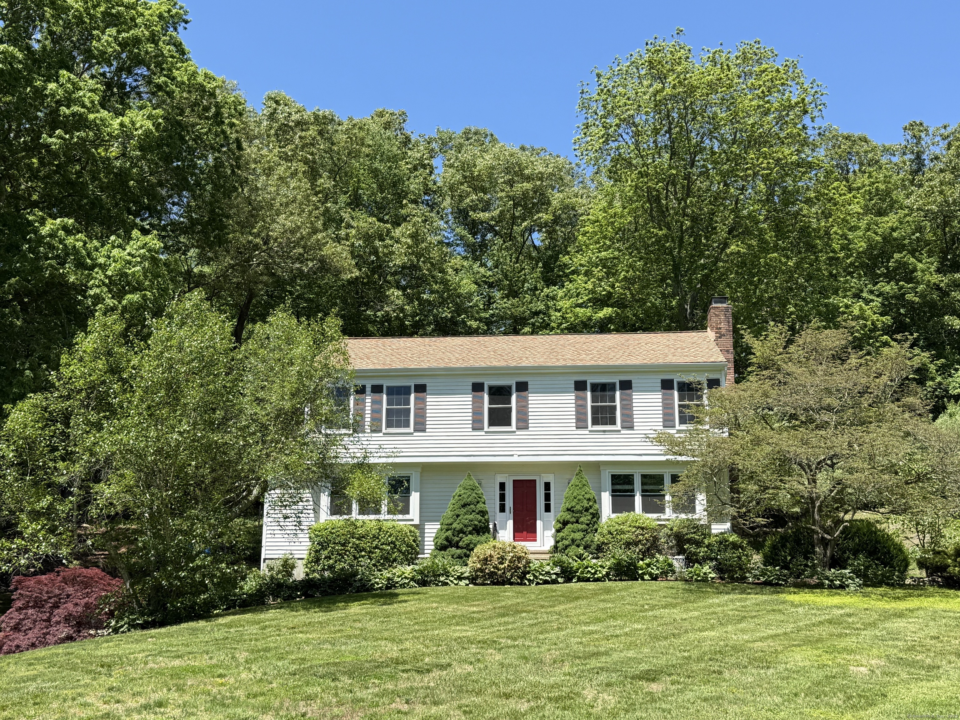 41 Jeremiah Road Newtown, CT 06482 - Photo 1 of 29