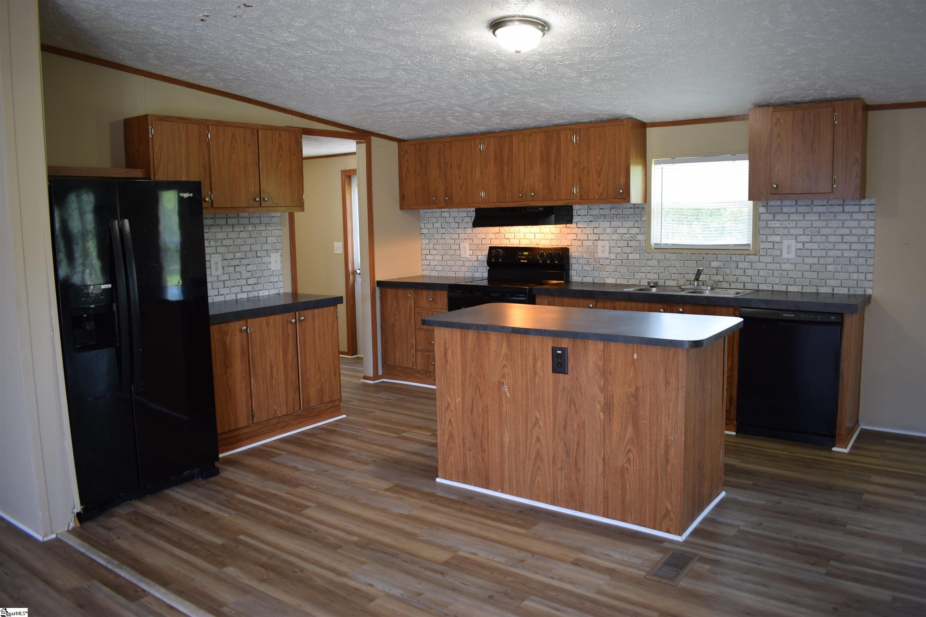 170 Cooper Road Campobello, SC 29322 - Photo 7 of 29