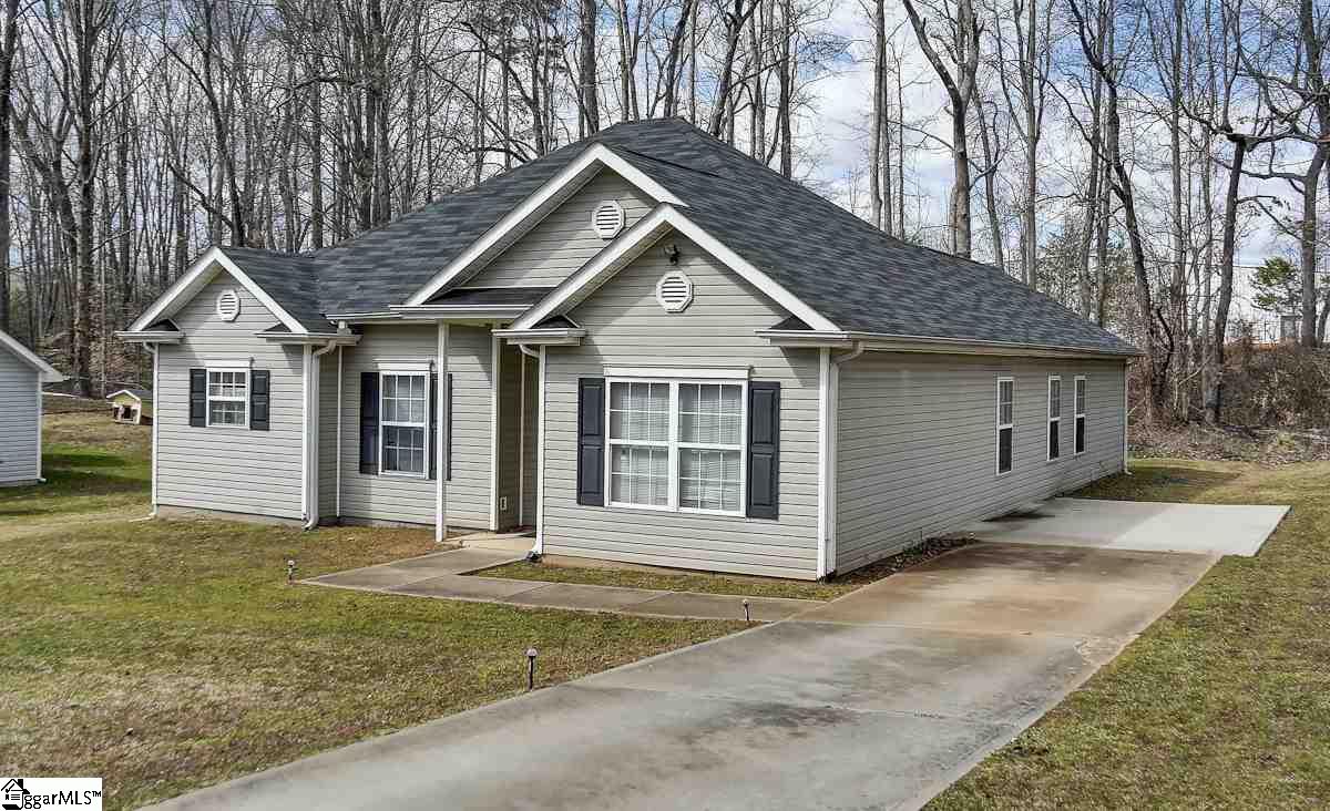 102 North Wingate Road Greenville, SC 29605 - Photo 2 of 18 Gallery Image 2